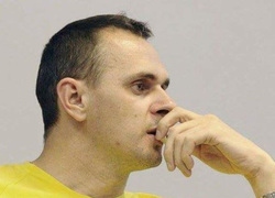 Голодающего Сенцова подкармливают лечебной смесью