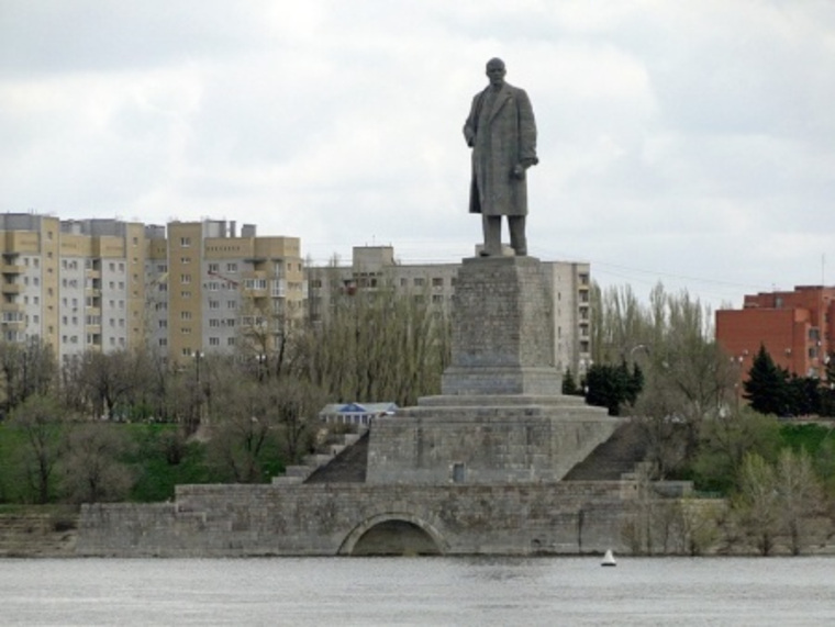 57-метровый монумент в Волгограде