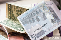 Доллар впервые за два года подорожал до 69 рублей