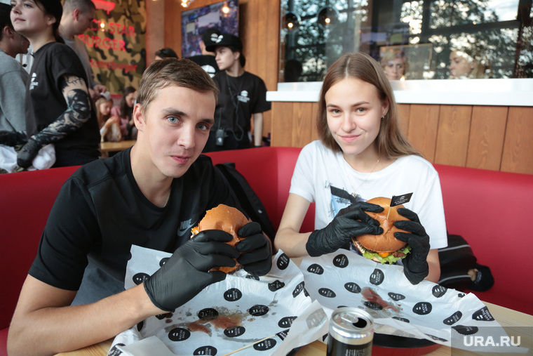 Открытие бургерной Black star burger в Перми