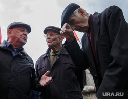 Митинг против повышения пенсионного возраста. Пермь , старики, общение, пенсионный возраст, пенсионеры