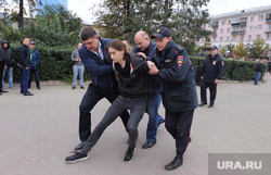 Несанкционированный митинг сторонников Навального против пенсионной реформы. Челябинск