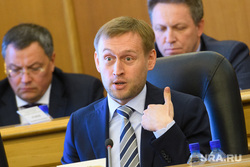 Комиссия по местному самоуправлению и внеочередное заседание гордумы Екатеринбурга, караваев александр, жест рукой