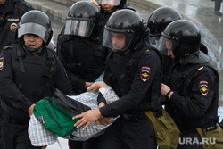 Задержания участников митинга против пенсионной реформы в Екатеринбурге, задержание