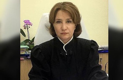 СМИ: у «золотой судьи» Хахалевой не было диплома юриста, когда она устраивалась в суд