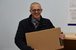 Житель Кургана Алексей Ломцов получил в качестве приза ноутбук