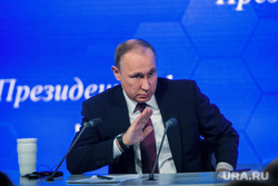 12 ежегодная итоговая пресс-конференция Путина В.В. (перезалил). Москва, путин владимир, жест рукой