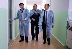 Шумков осмотрел больницу и пообщался с персоналом