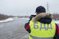 На промысловых дорогах экипажи будут не только фиксировать нарушения ПДД, но и вести профилактическую работу