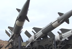 На телевидении показали пуски из зенитно-ракетных комплексов «Оса-АКМ»