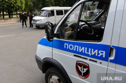 Осмотр полпредом президента Николаем Цукановым стройки в Челябинском аэропорту и строительство конгресс-холла Таганай. Саммит ШОС и БРИКС. Челябинск, омон, полиция