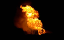 Факельное горение газа достигает 15 метров
