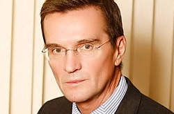 Авторы расследования утверждают, что фирма дочери Обносова контролирует закупки КТРВ