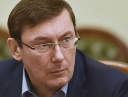 Юрий Луценко устал надзирать за соблюдением законности на Украине