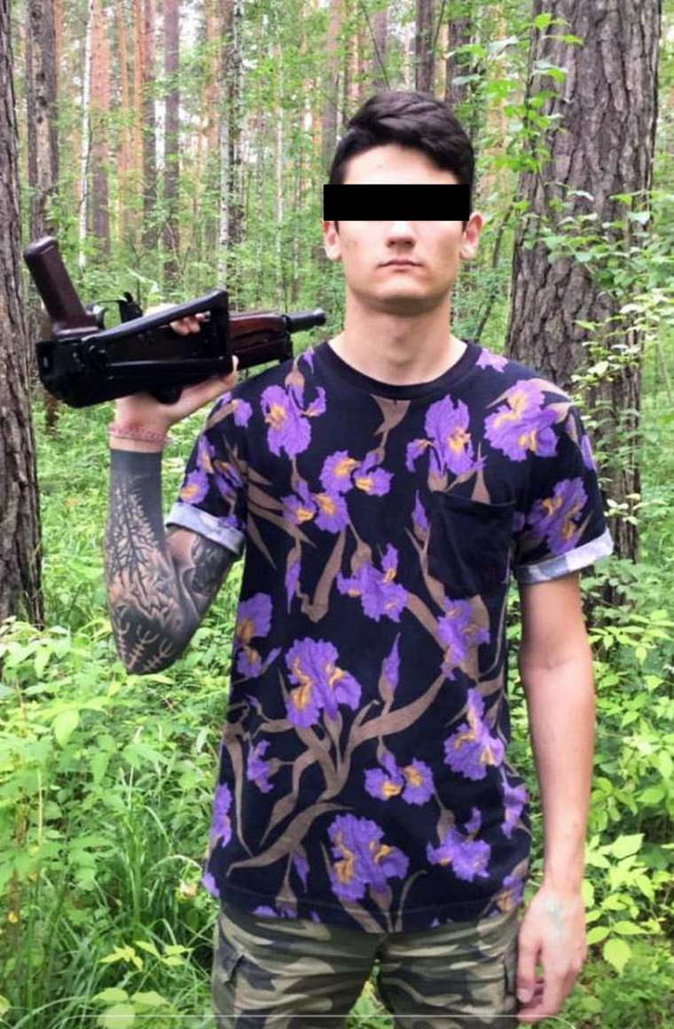 Вымогатели любили позировать с оружием