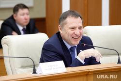 Заседание комитета по региональной политике заксобрания СО по вопросу отмены прямых выборов мэра. Екатеринбург, улыбка, вегнер вячеслав, радость, смех, смеется