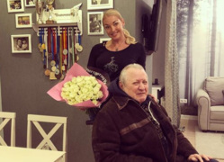 Балерина сделала правильно, что выгнала мачеху, уверены интернет-пользователи