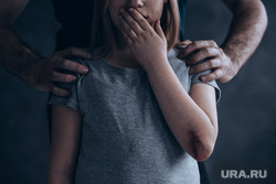 Клипарт depositphotos.com, педофилия, педофил, детское насилие