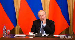 Визит Владимира Путина в Ханты-Мансийск, портрет, путин владимир, рука у лица