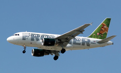 Самолету авиакомпании Frontier Airlines пришлось вернуться в аэропорт