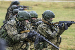 Война с ДНР сейчас очень выгодна президенту Украины Петру Порошенко