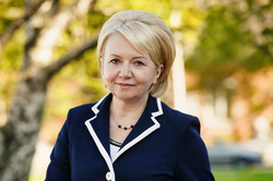 Председатель «Яблока» Эмилия Слабунова якобы оказывает серьезное давление на пермяков