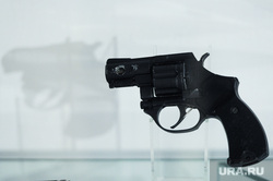 У школьницы, сбившей инспекторов ДПС в Челябинске, нашли боевой револьвер