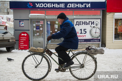 Вывоз киосков с улицы Ракетная, 2. Екатеринбург, кредит, долг, велосипедист, удобные деньги