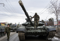 Репетиция парада Победы. Екатеринбург, солдат, военная техника, танкисты, оружие, танк, армия россии, бронемашина, т72-3б, улица новосибирская 2-ая
