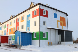 В этом новом доме в Новоаганске есть специальные квартиры для инвалидов
