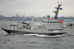 Киев потребовал признать арест экипажей боевых катеров незаконным