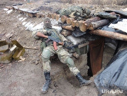 Фотографии с передовой. Украина. ДНР, война, блиндаж, окоп