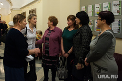 Активисты, которые против отмены 024 автобусного маршрута в Администрации города Екатеринбурга