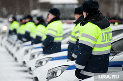 Вручение свердловским полицейским ключей от новых автомобилей. Екатеринбург , машина дпс, машины, зима, полиция, правоохранительные органы, гибдд, дпс, автомобили
