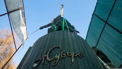 Вятрович назвал создателя теории украинского национализма более подходящим кандидатом для памятника, чем «московский мусор» в лице Суворова
