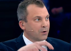 Евгений Попов вступился за жену