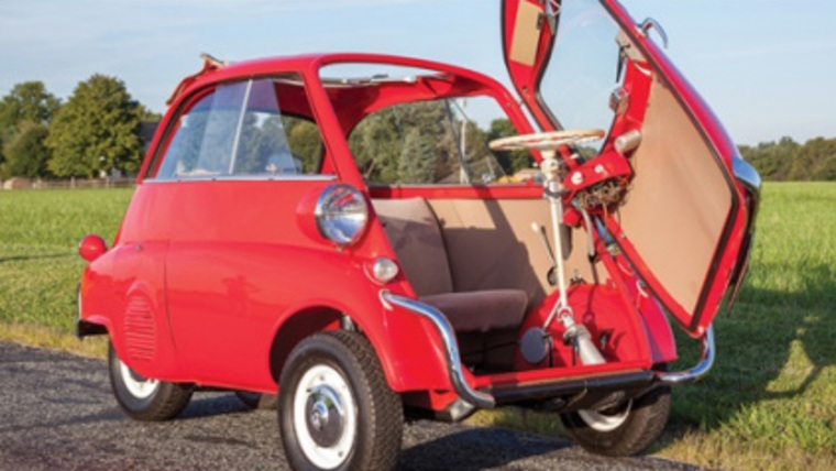 Дверь в Isetta 300 была на месте капота