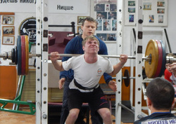 Антон Упоров готов поднять 200 кг. Если его допустят к соревнованиям