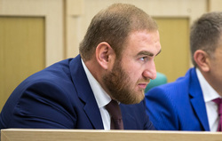 Защитник сенатора опроверг информацию о просьбе Арашукова