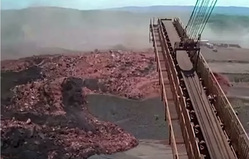 Потоки грязи смыли все на своем пути