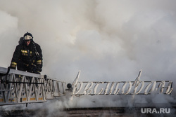 Пожар памятника архитектуры по ул. Семакова 8. Тюмень, мчс, дым, пожар, огонь