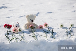 Потерявшего семью в «Зимней вишне» кемеровчанина затравили в соцсетях за отдых в США. ФОТО