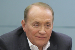 Здоровье Маслякова в порядке, уверяет его супруга