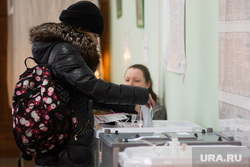 ВЫБОРЫ 2018. Голосование на выборах президента РФ. Екатеринбурга, бюллетени, 18 марта, выборы 2018, выборы президента, голосование, урна для голосования