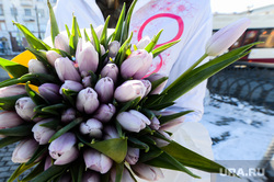 Акция по раздаче цветов на Алом поле. Челябинск, тюльпаны, букет, 8марта, цветы, международный женский день, весна