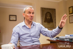 Новому заму свердловского губернатора прочат статус «первого». Но он пока строит планы на главу Екатеринбурга