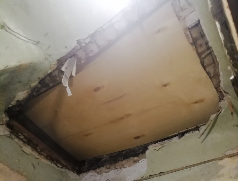 Позднее ее закрыли фанерой