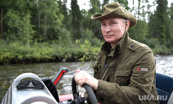 Отпуск Владимира Путина в Тыве, портрет, путин владимир, отпуск, река, рыбалка