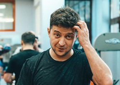 Шоумен проводит громкую предвыборную кампанию