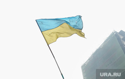 События на Майдане. Киев, флаг украины, майдан, киев, украина, баррикады, самооборона, улица грушевского